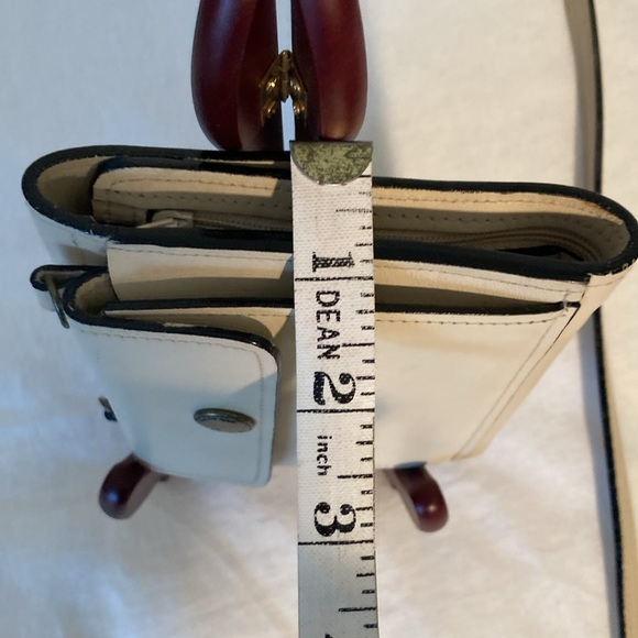 La Garde Crossbody wallet leather bag - Picture 11 of 16